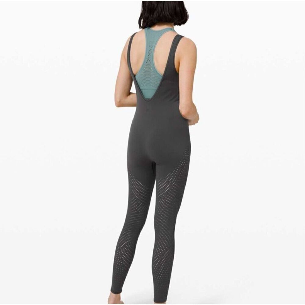 LULULEMON Reveal SUMMER YOGA Bodysuit Digi Rain Graphite Grey Size 6